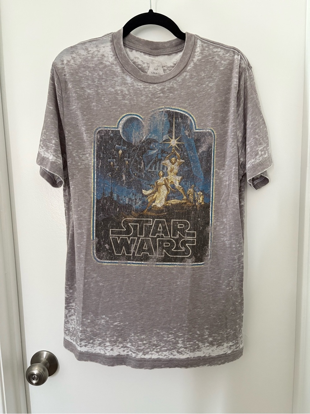 Star Wars Gray Graphic Short Sleeve Tee with Blue and Gold Print
